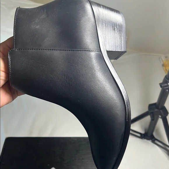 Thursday boot company Ankle women’s black leather Boots  Sleek Design - Picture 11 of 16